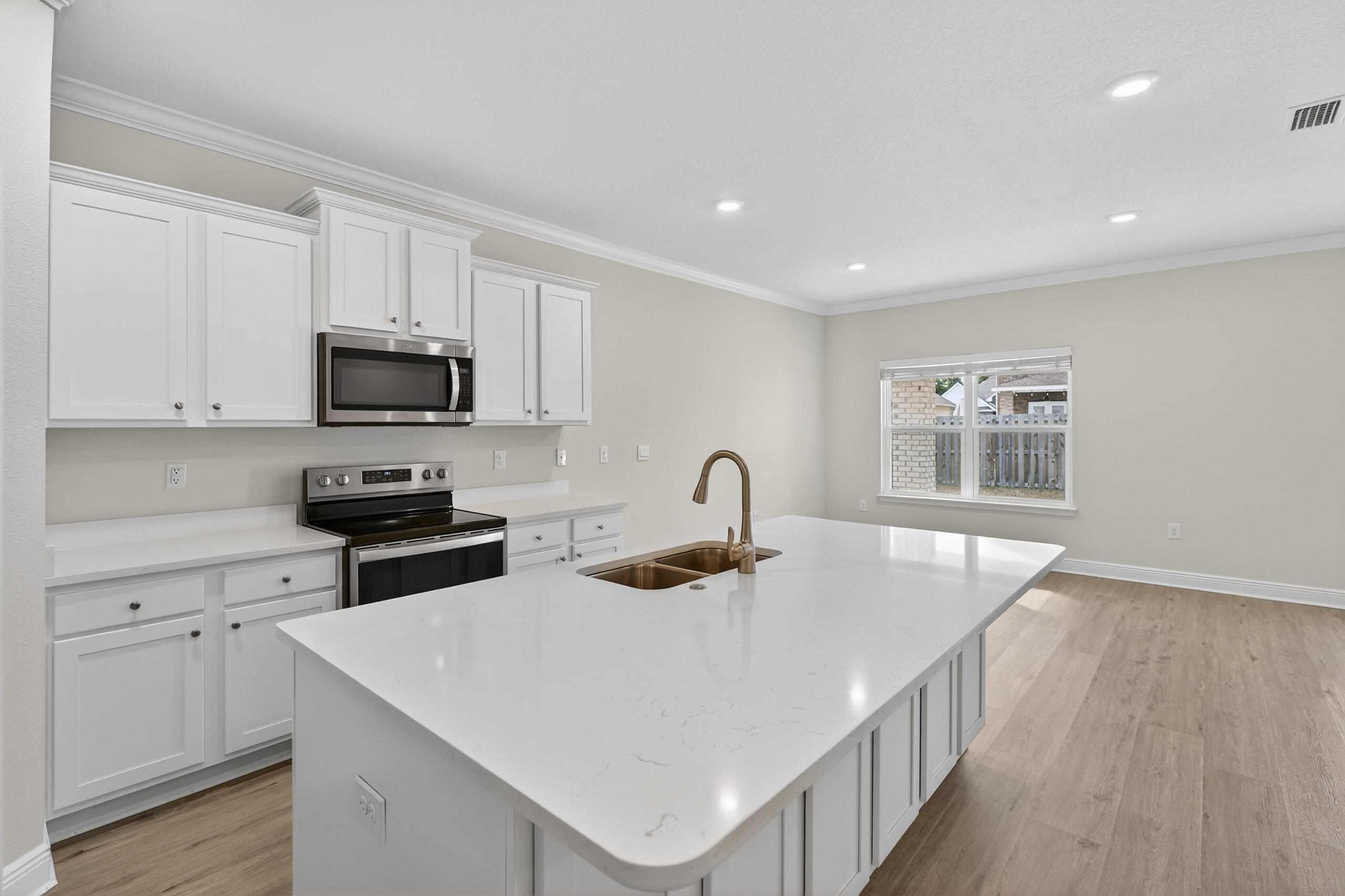 LIVE OAK HARBOUR - Residential Lease