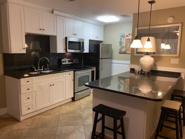HIDDEN BEACH VILLAS CONDO - Residential