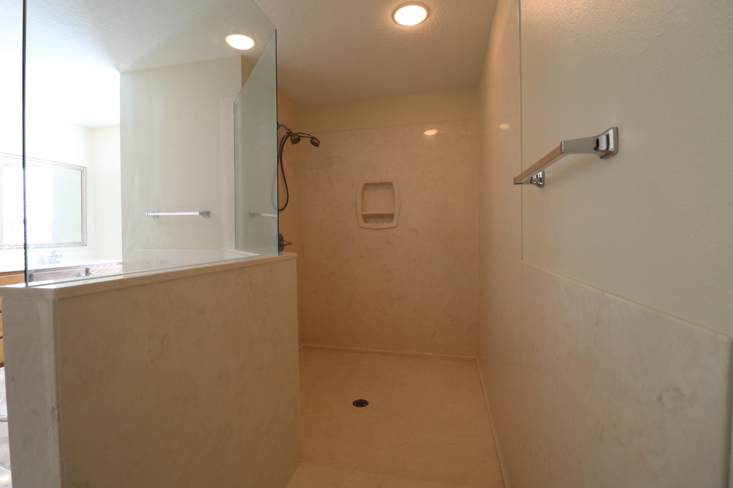 TRAILWOOD ESTATES - Residential