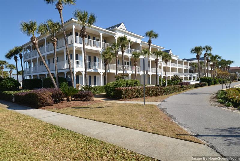 GRAND CARIBBEAN WEST - Residential