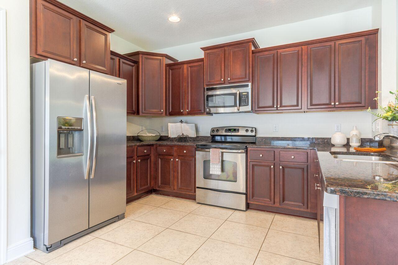 HAMMOCK BAY - Residential Lease