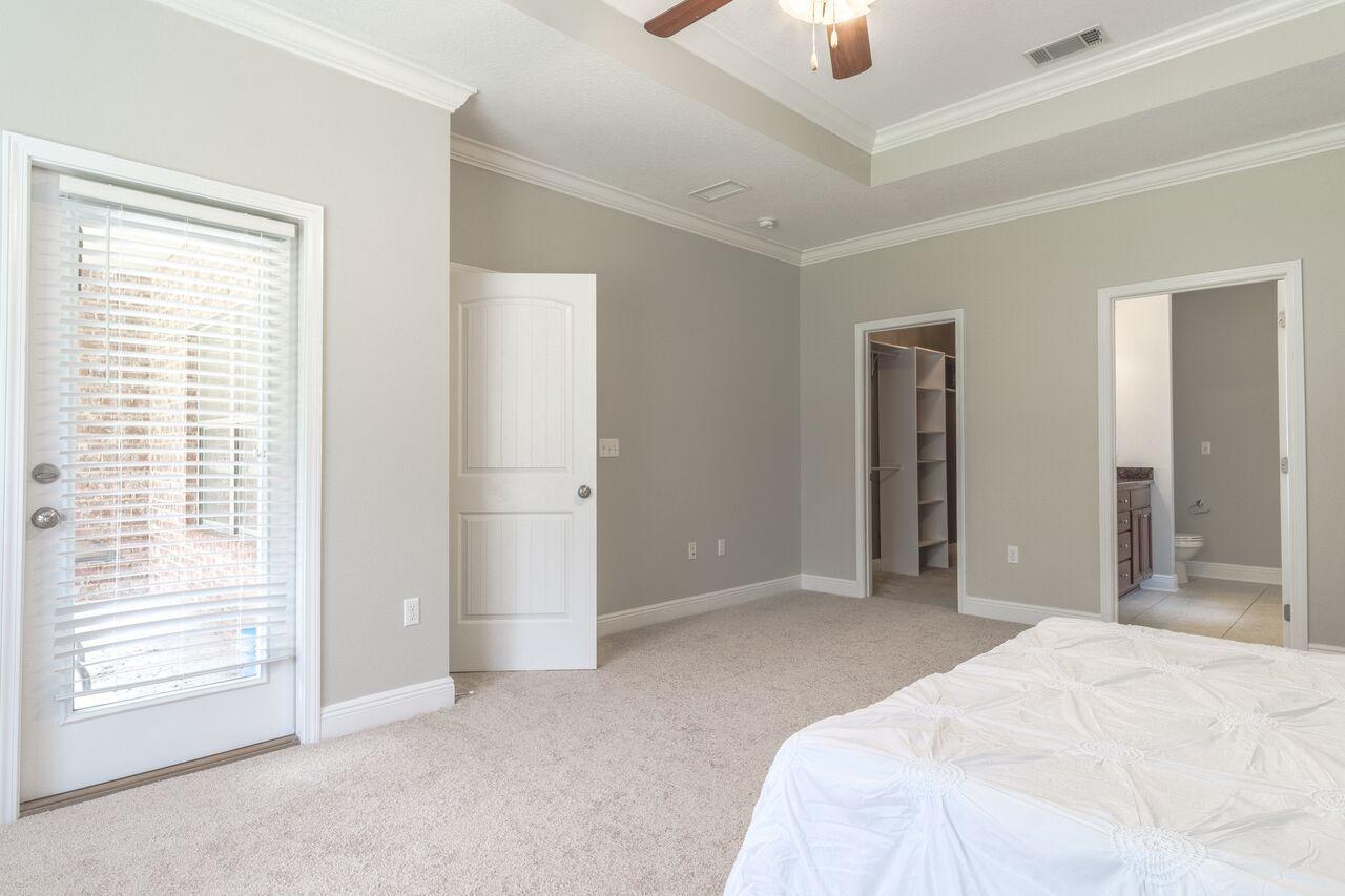 HAMMOCK BAY - Residential Lease