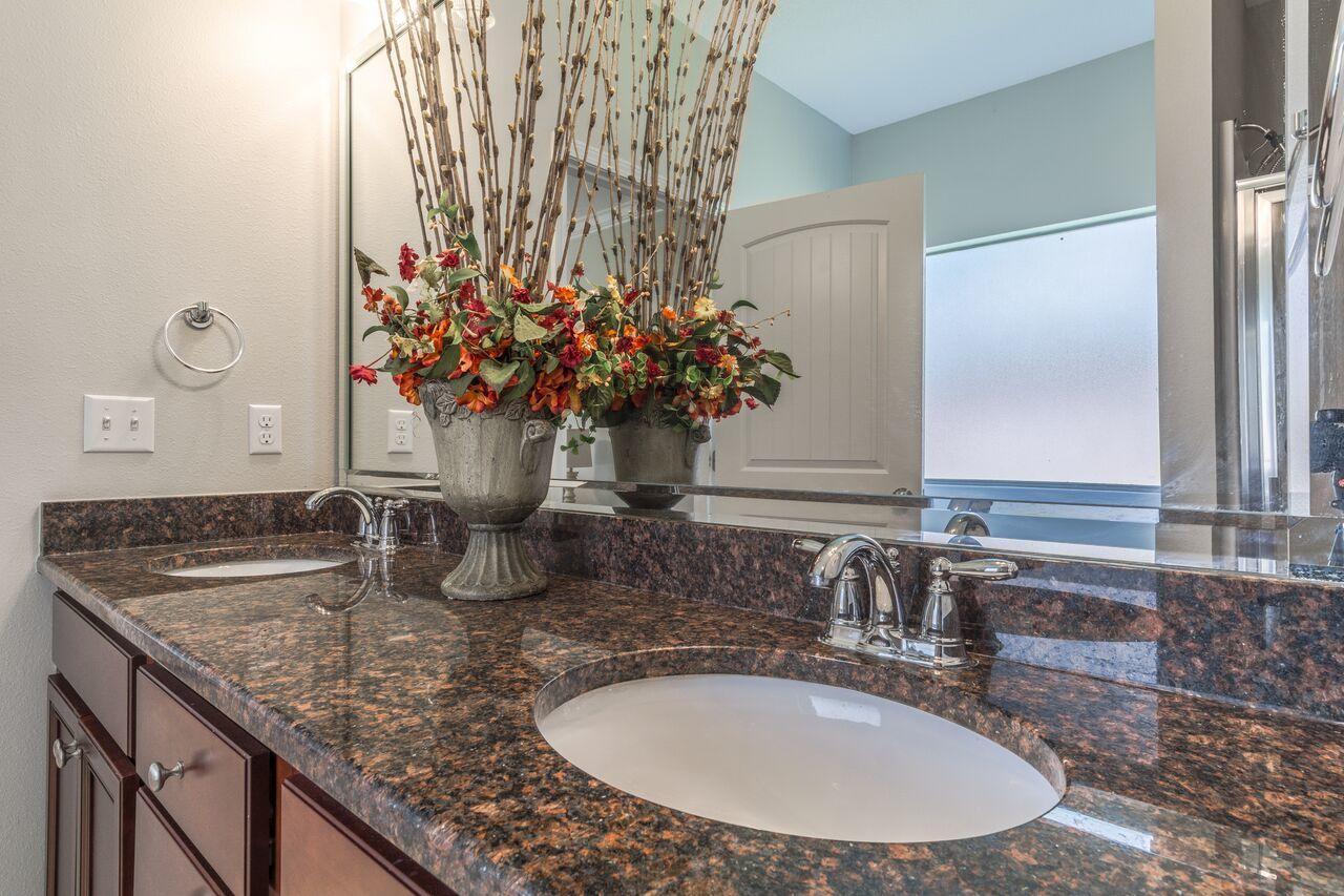 HAMMOCK BAY - Residential Lease