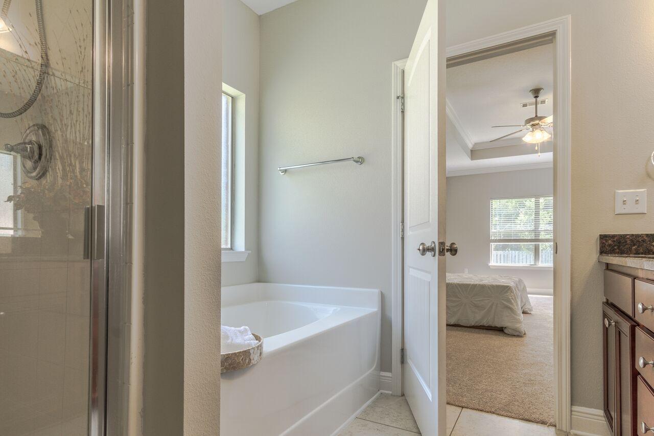 HAMMOCK BAY - Residential Lease