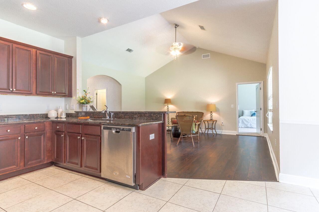 HAMMOCK BAY - Residential Lease