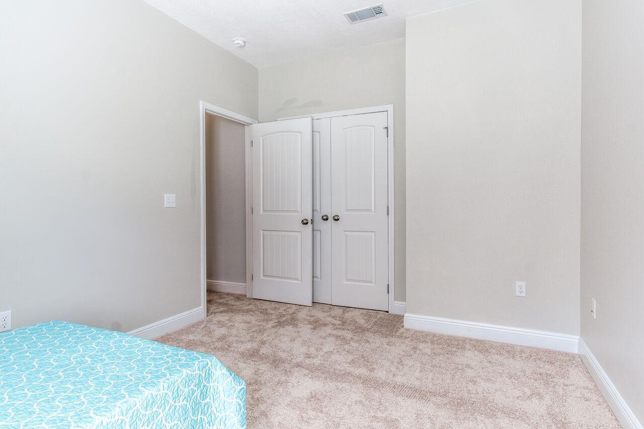 HAMMOCK BAY - Residential Lease