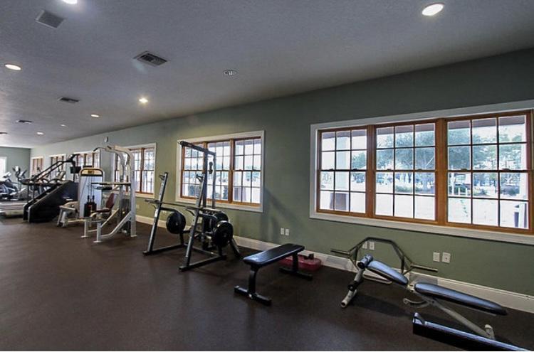 HAMMOCK BAY - Residential Lease