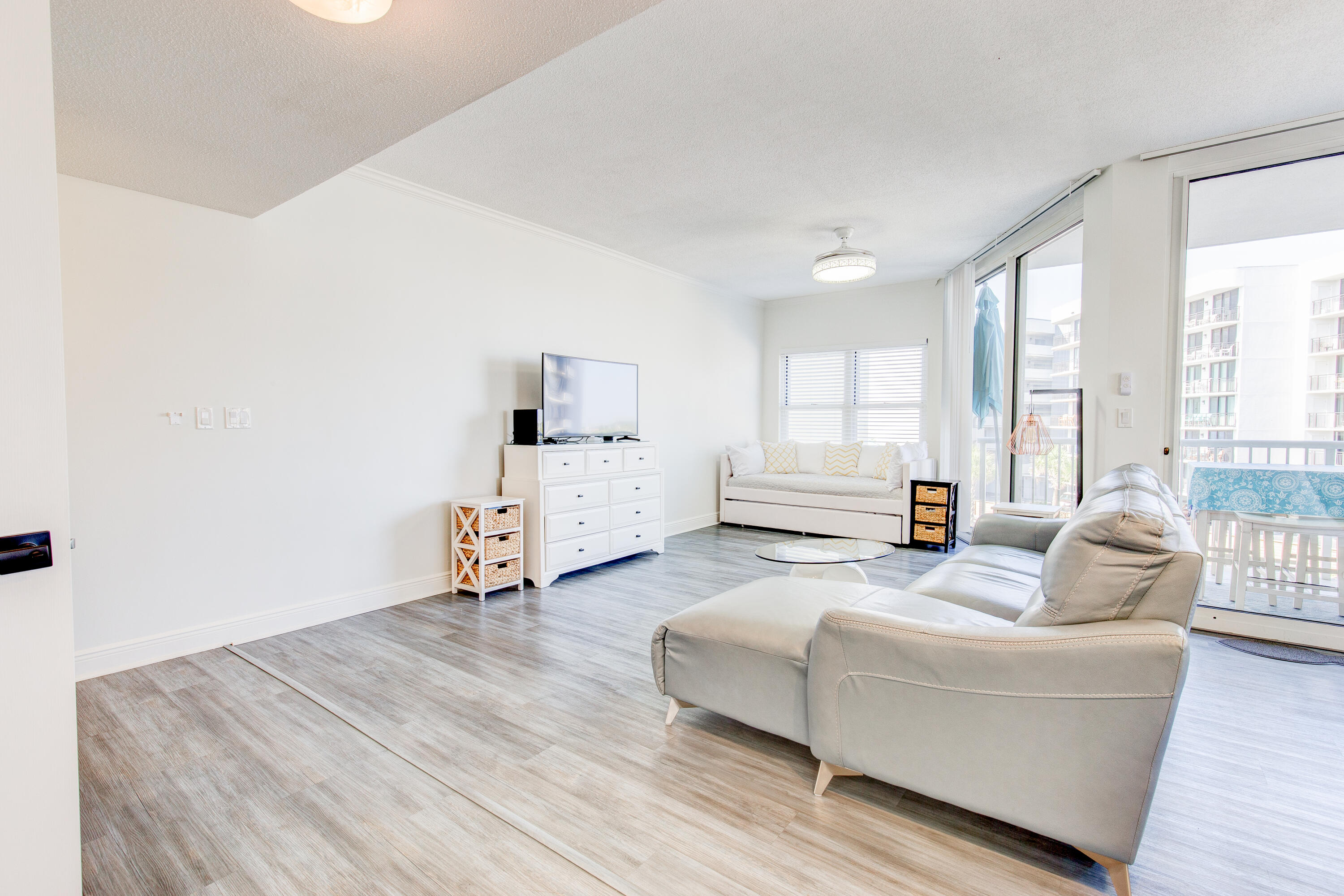 WATERS EDGE - Residential