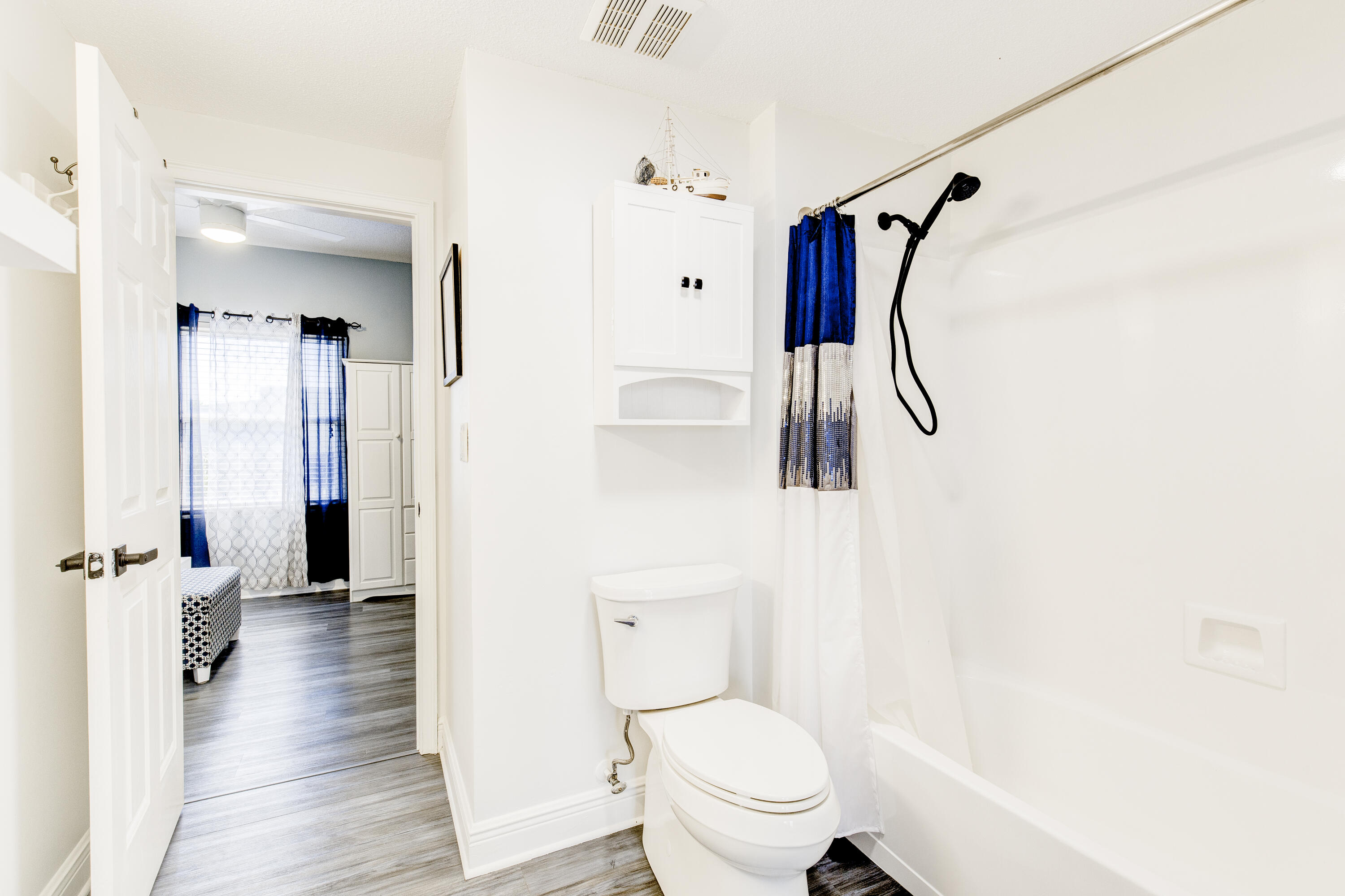 WATERS EDGE - Residential