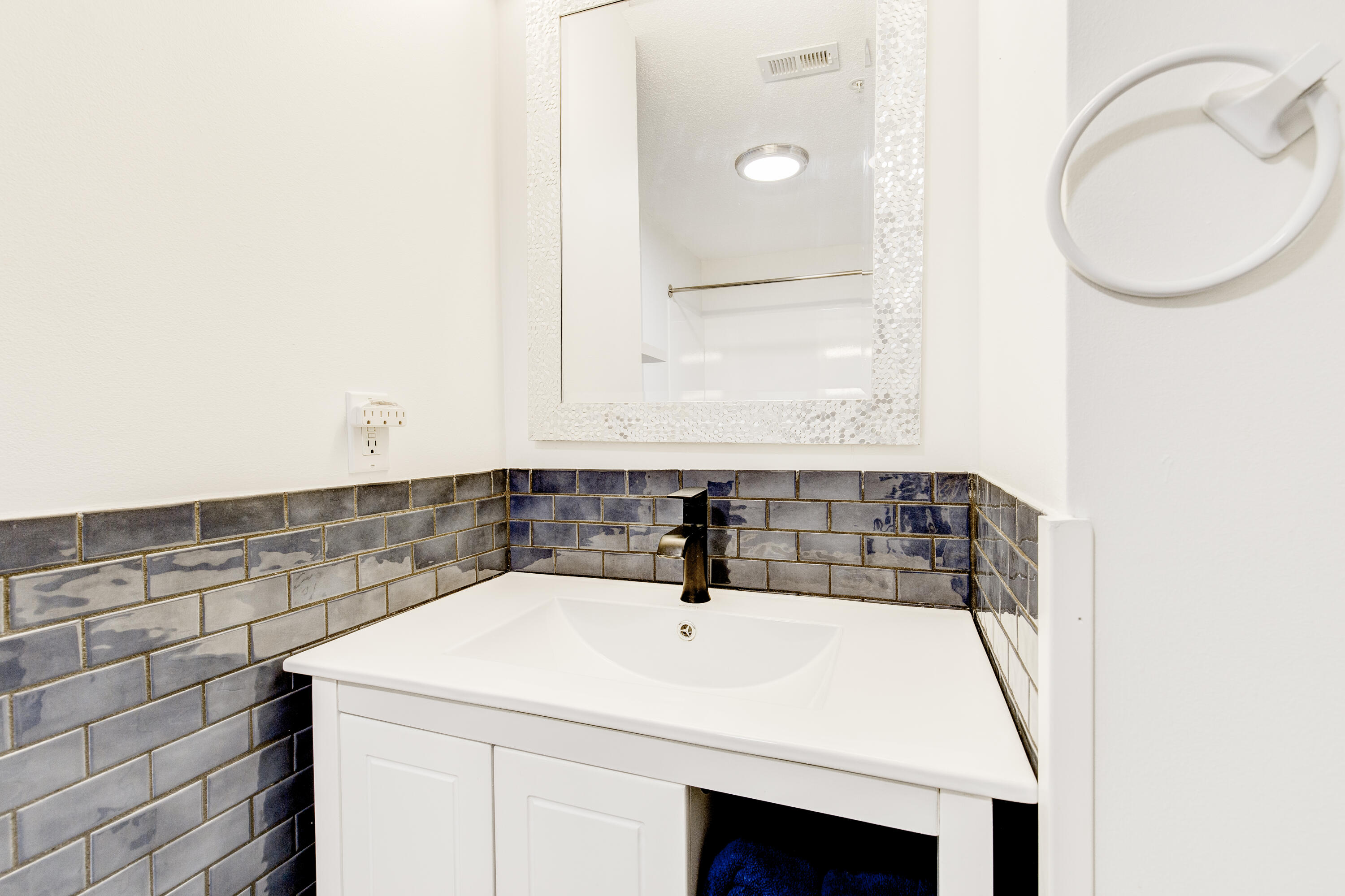 WATERS EDGE - Residential