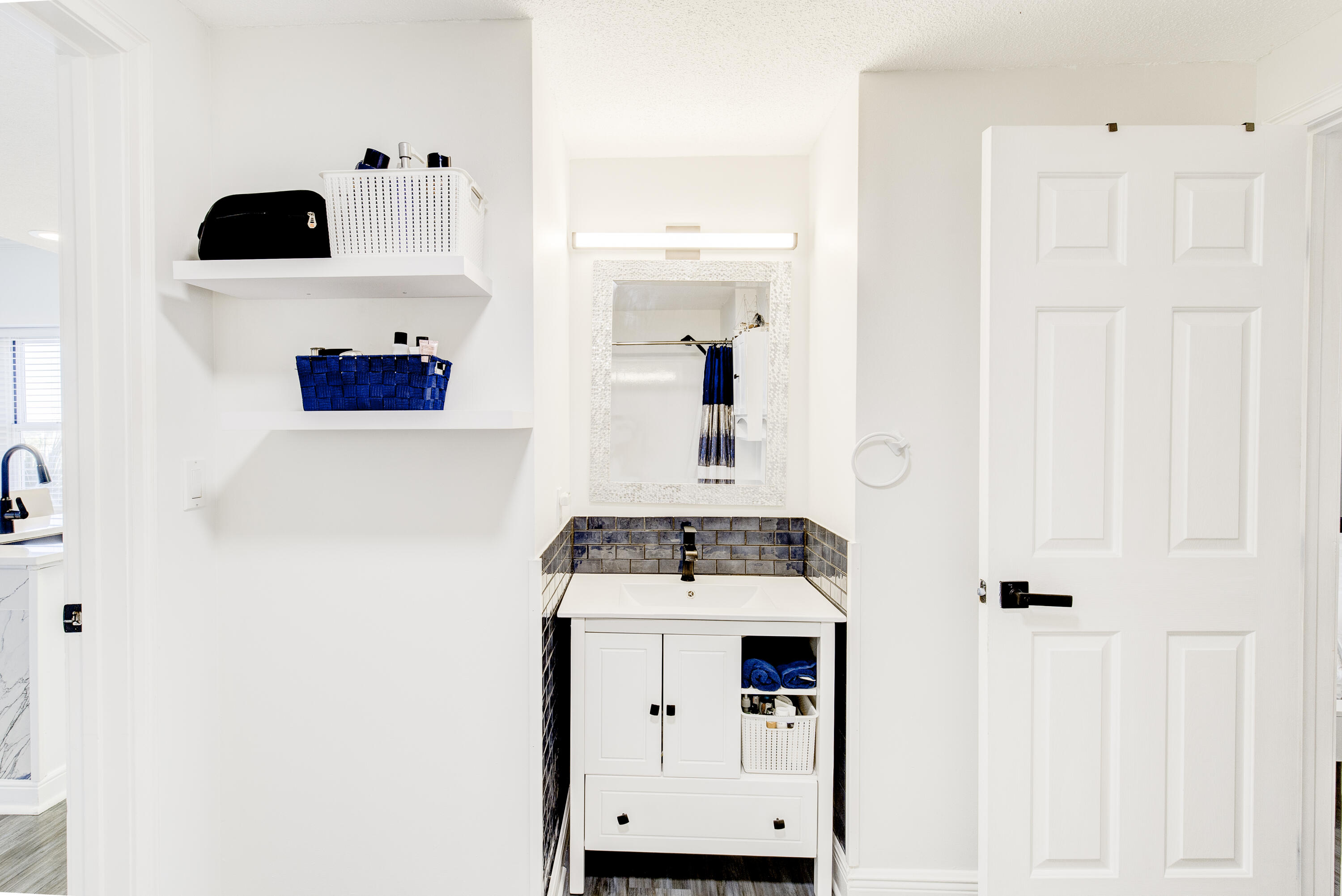 WATERS EDGE - Residential