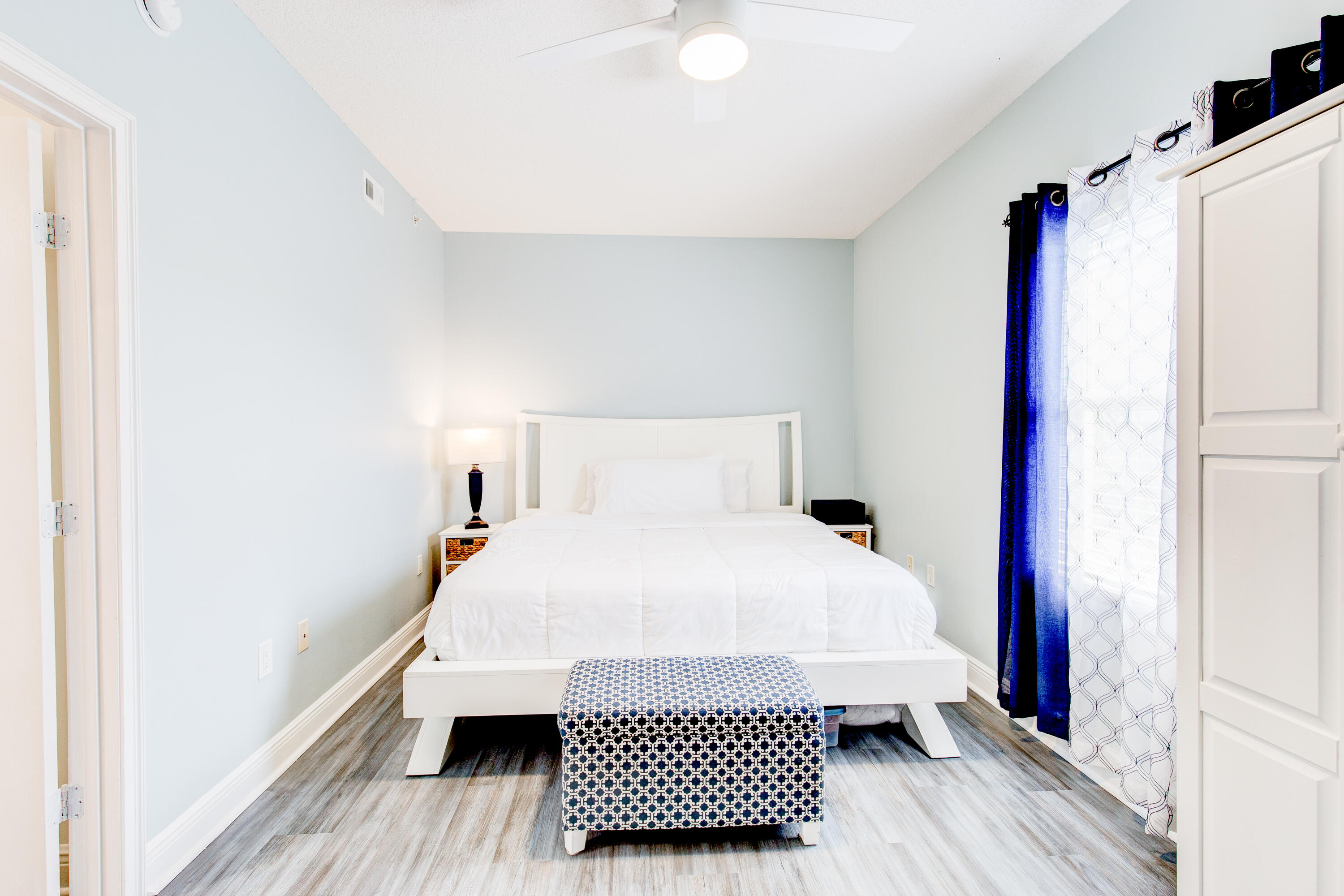 WATERS EDGE - Residential