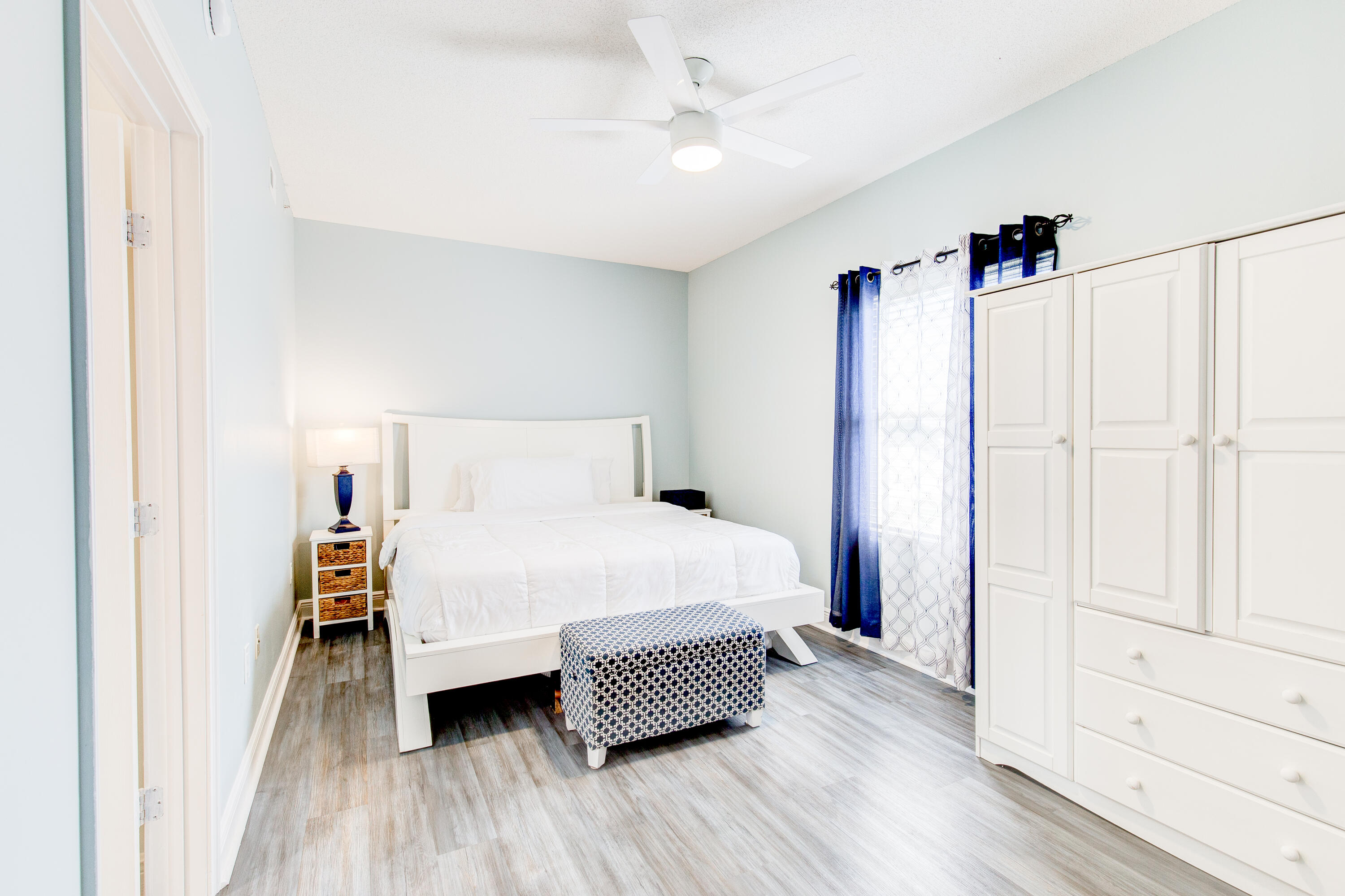 WATERS EDGE - Residential