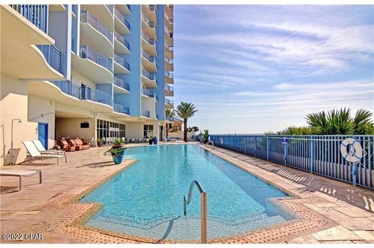 Sterling Breeze - Residential