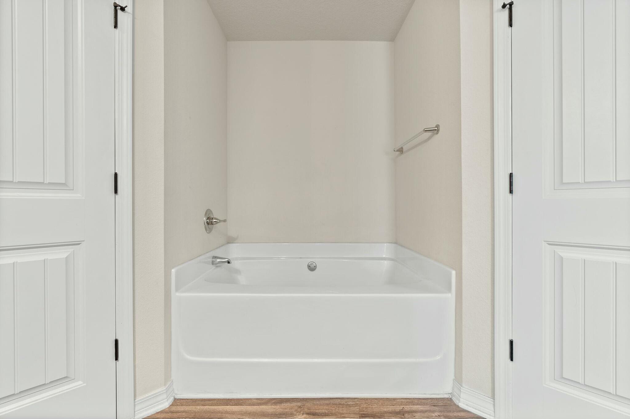 NAVARRE 2ND ADD - Residential