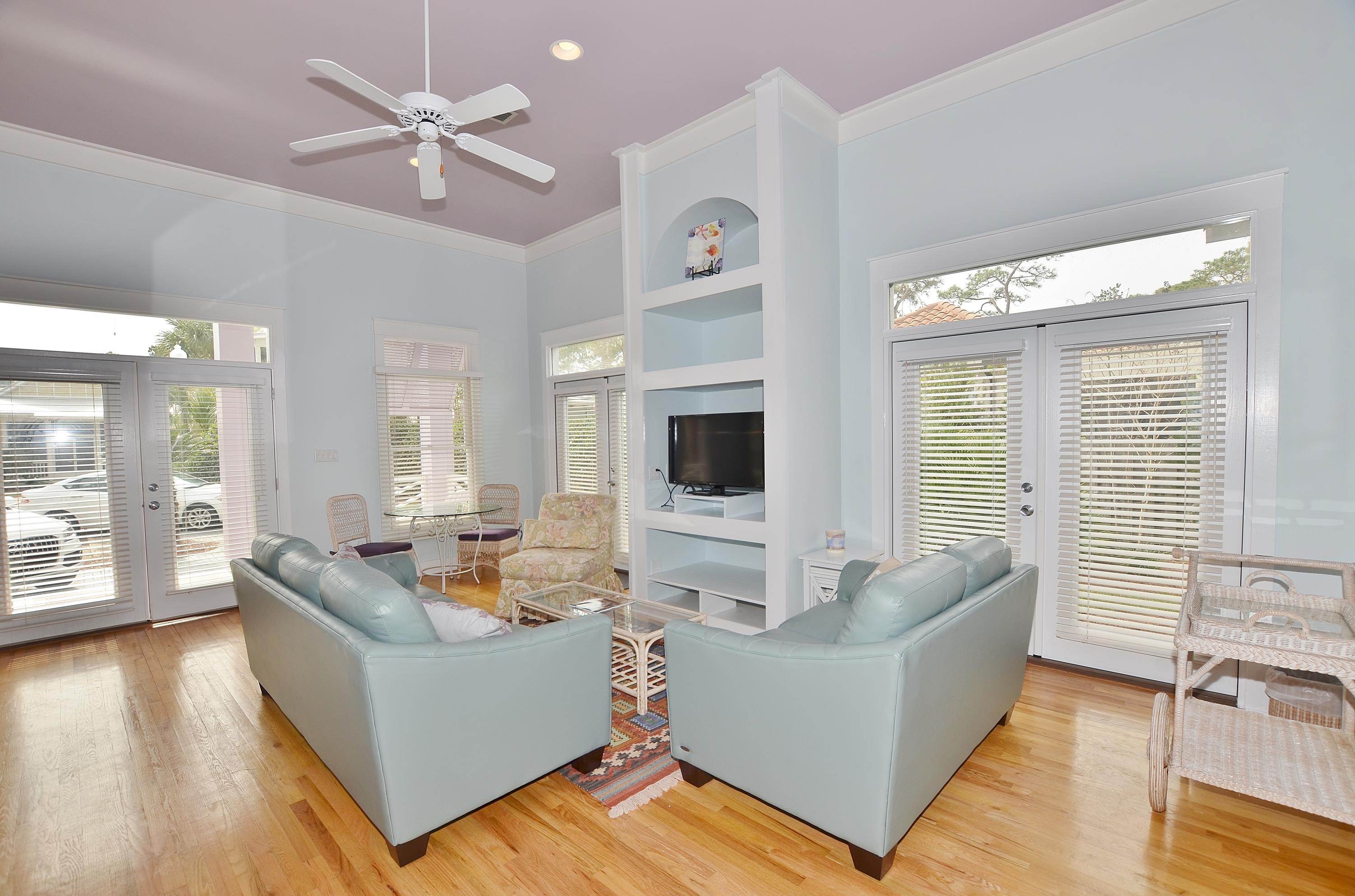 CRYSTAL LAKE - Residential Lease