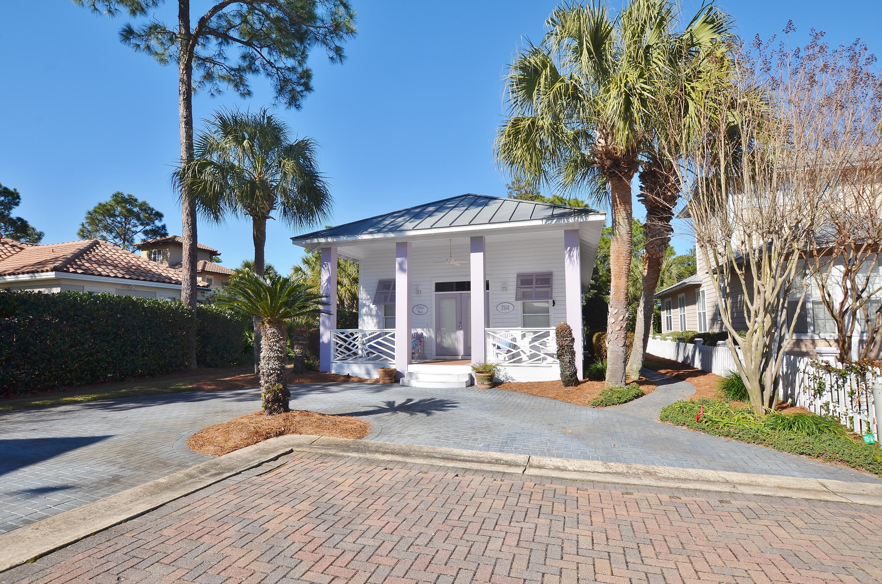 CRYSTAL LAKE - Residential Lease