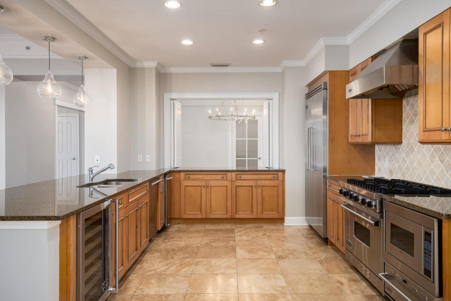 ONE WATER PLACE AT KELLY PLANTATION - Residential