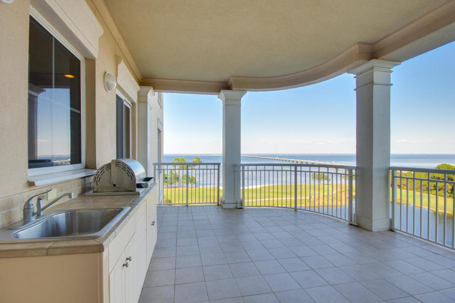 ONE WATER PLACE AT KELLY PLANTATION - Residential
