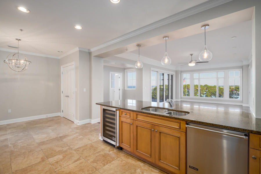 ONE WATER PLACE AT KELLY PLANTATION - Residential
