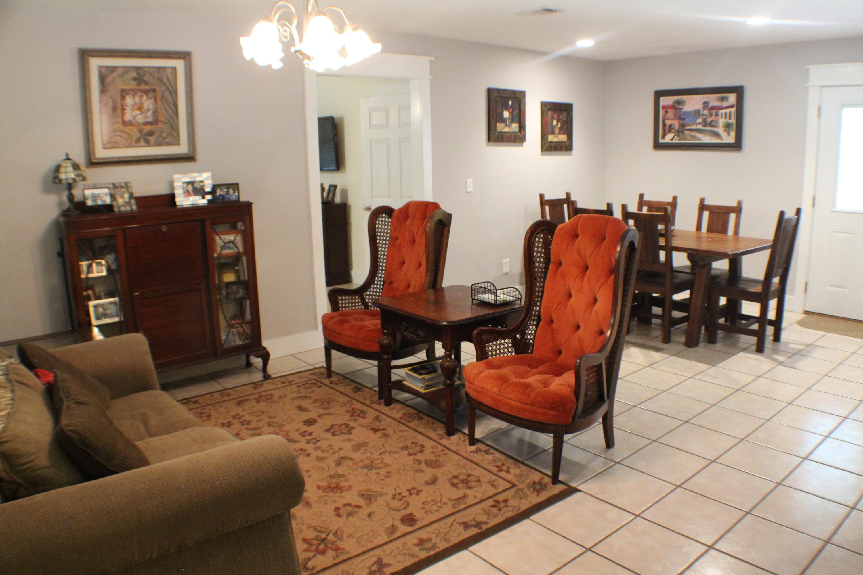 VILLA TASSO TOWN OF - Residential