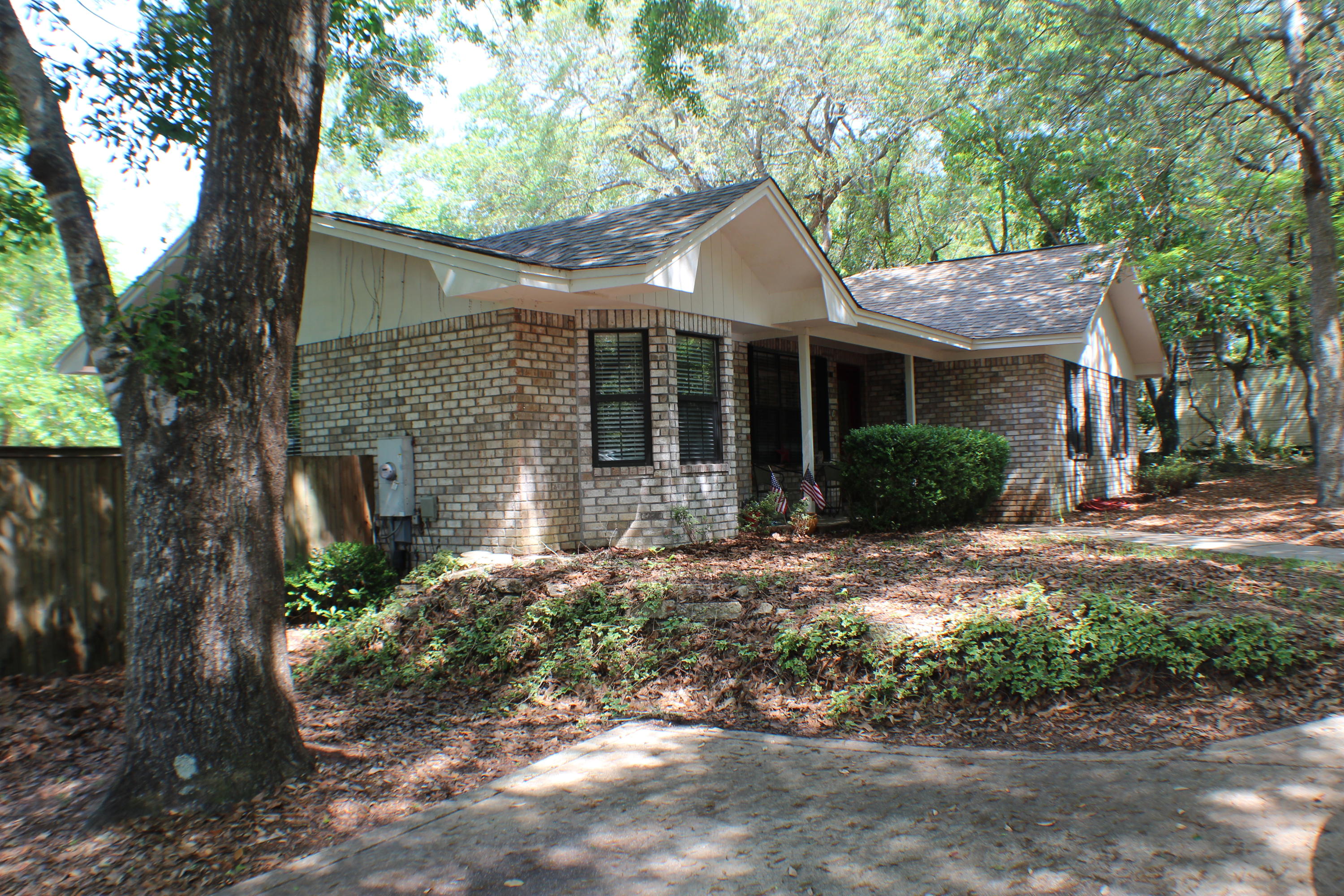 VILLA TASSO TOWN OF - Residential