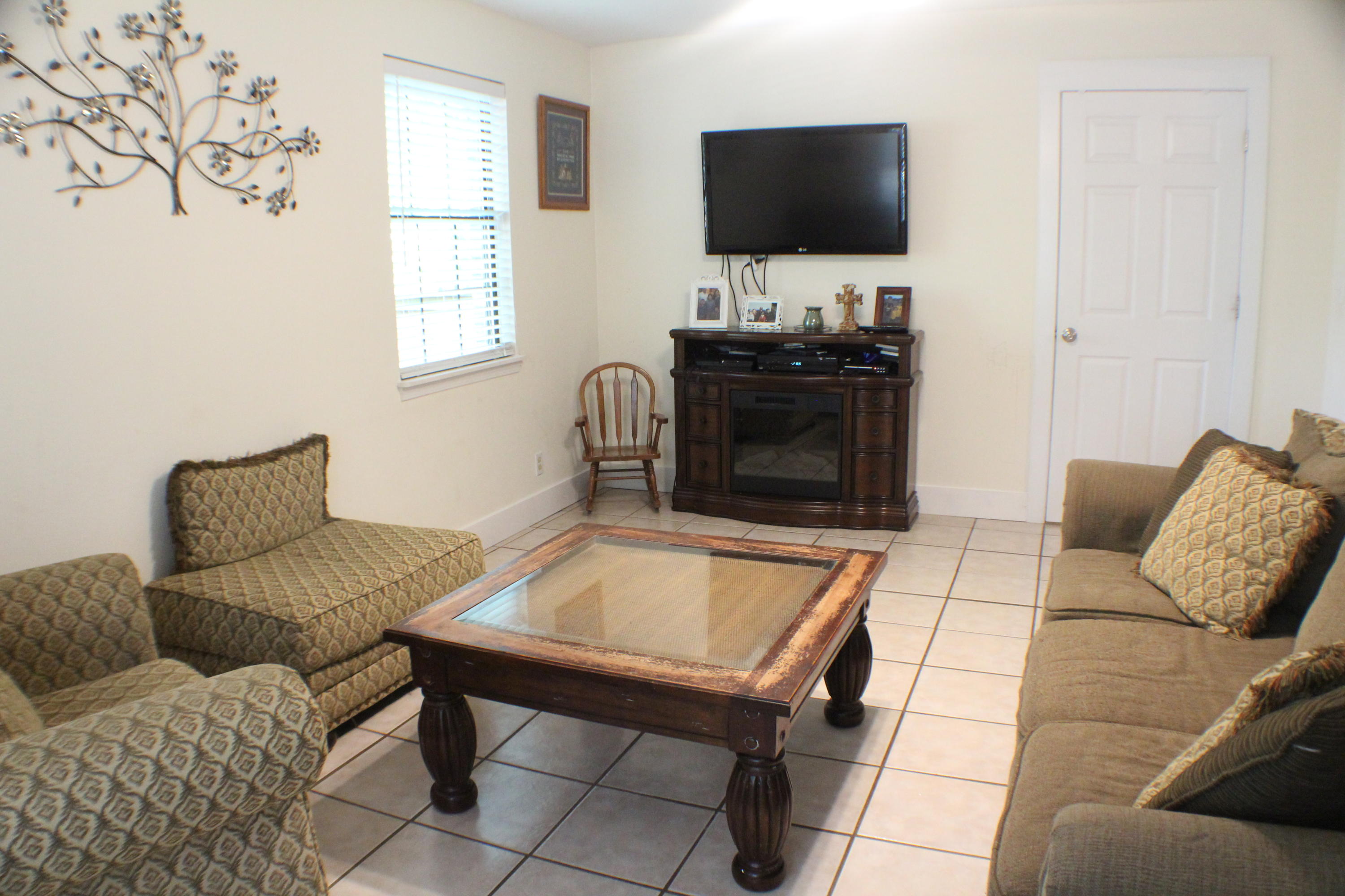 VILLA TASSO TOWN OF - Residential