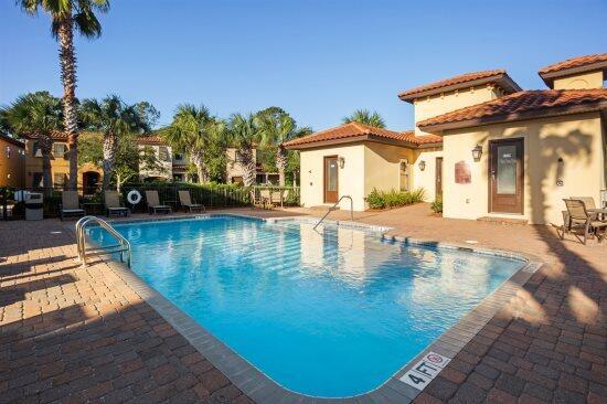 Villa Lago - Residential