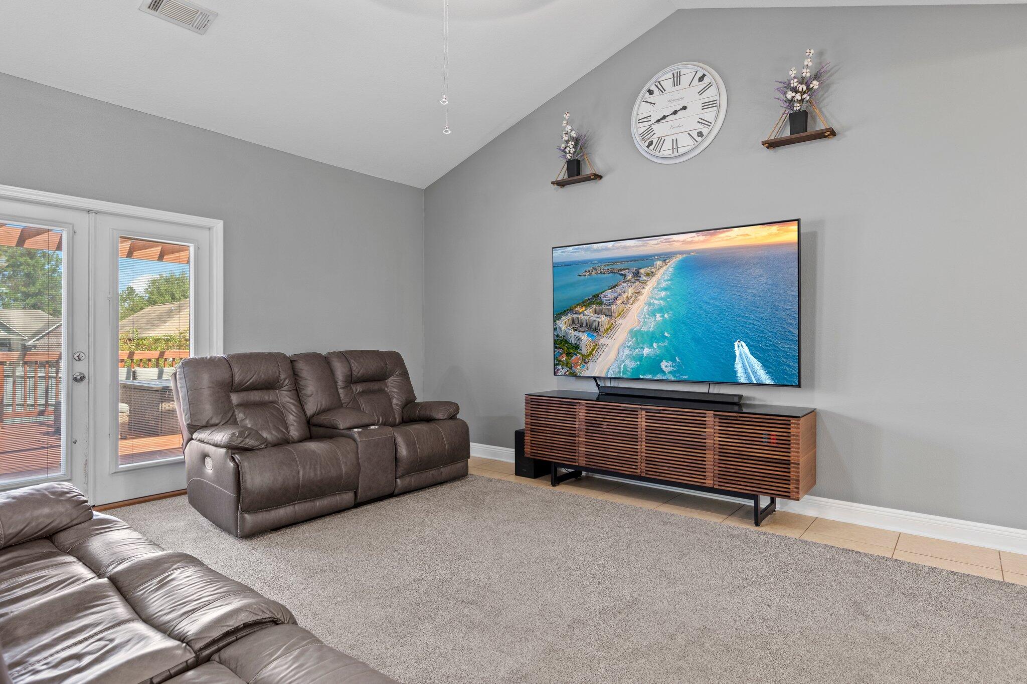 ROLLING RIDGE - Residential