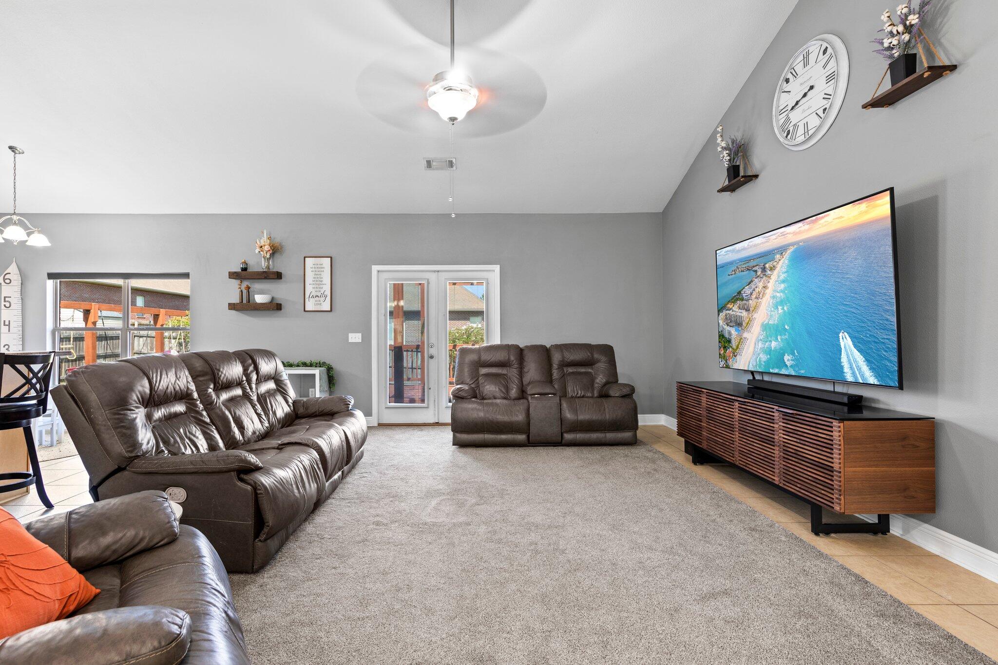 ROLLING RIDGE - Residential