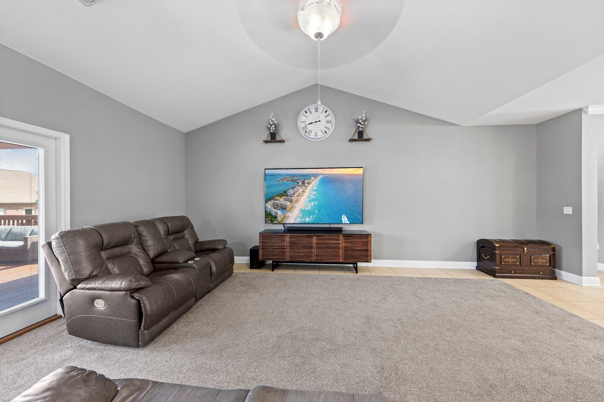 ROLLING RIDGE - Residential