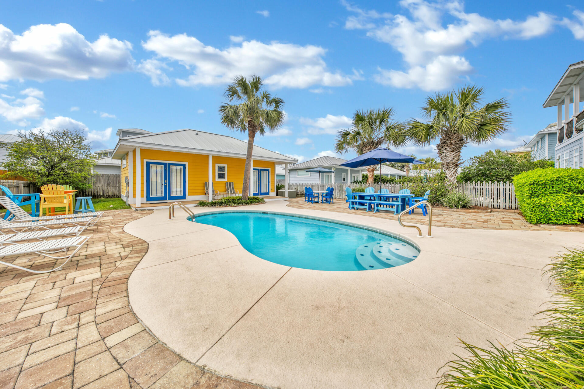 CRYSTAL BEACH - Residential