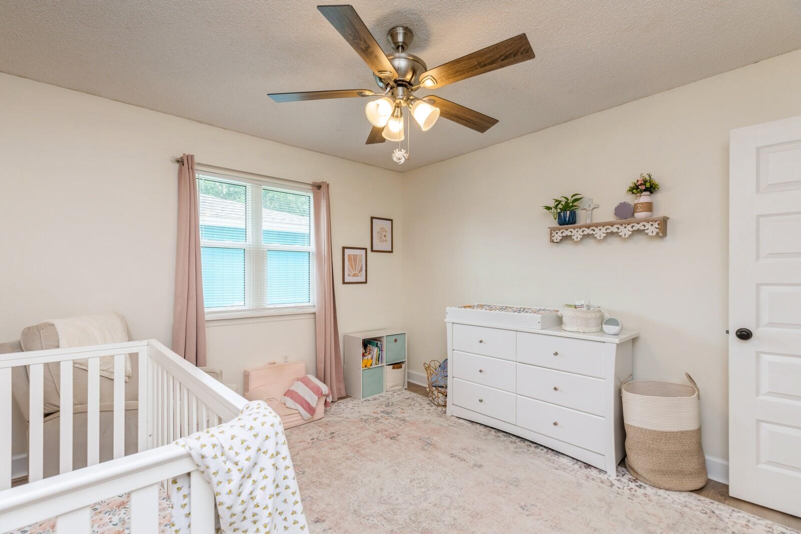 PINEWOOD ESTATES - Residential