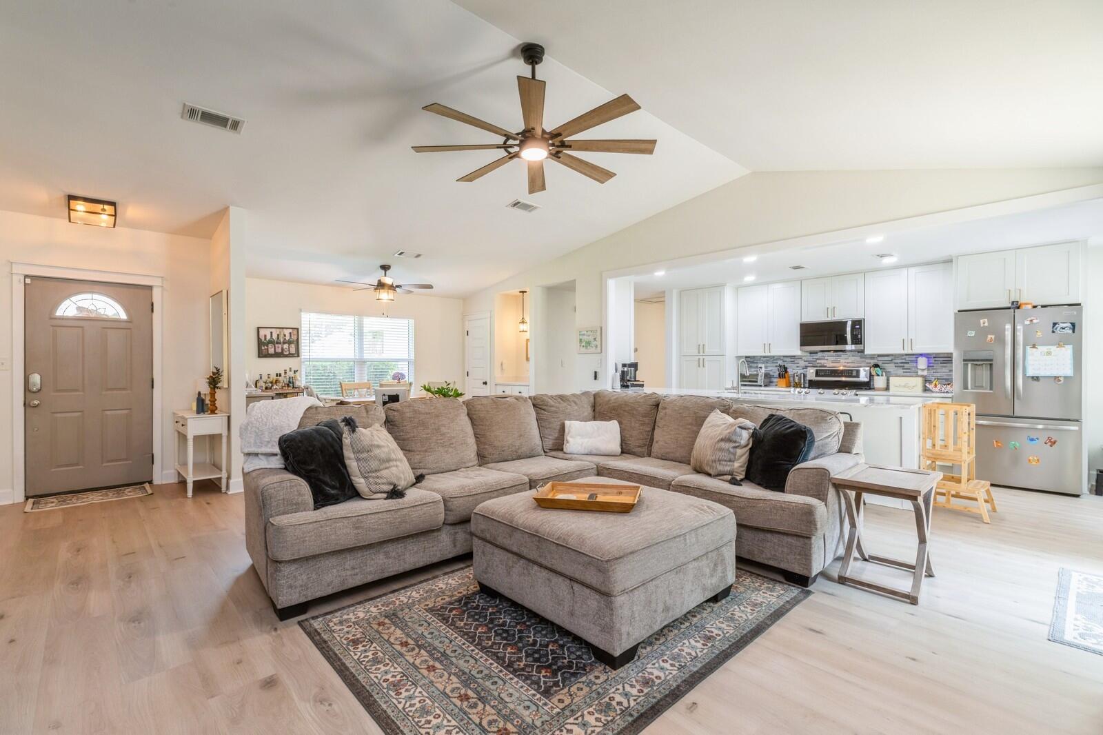 PINEWOOD ESTATES - Residential