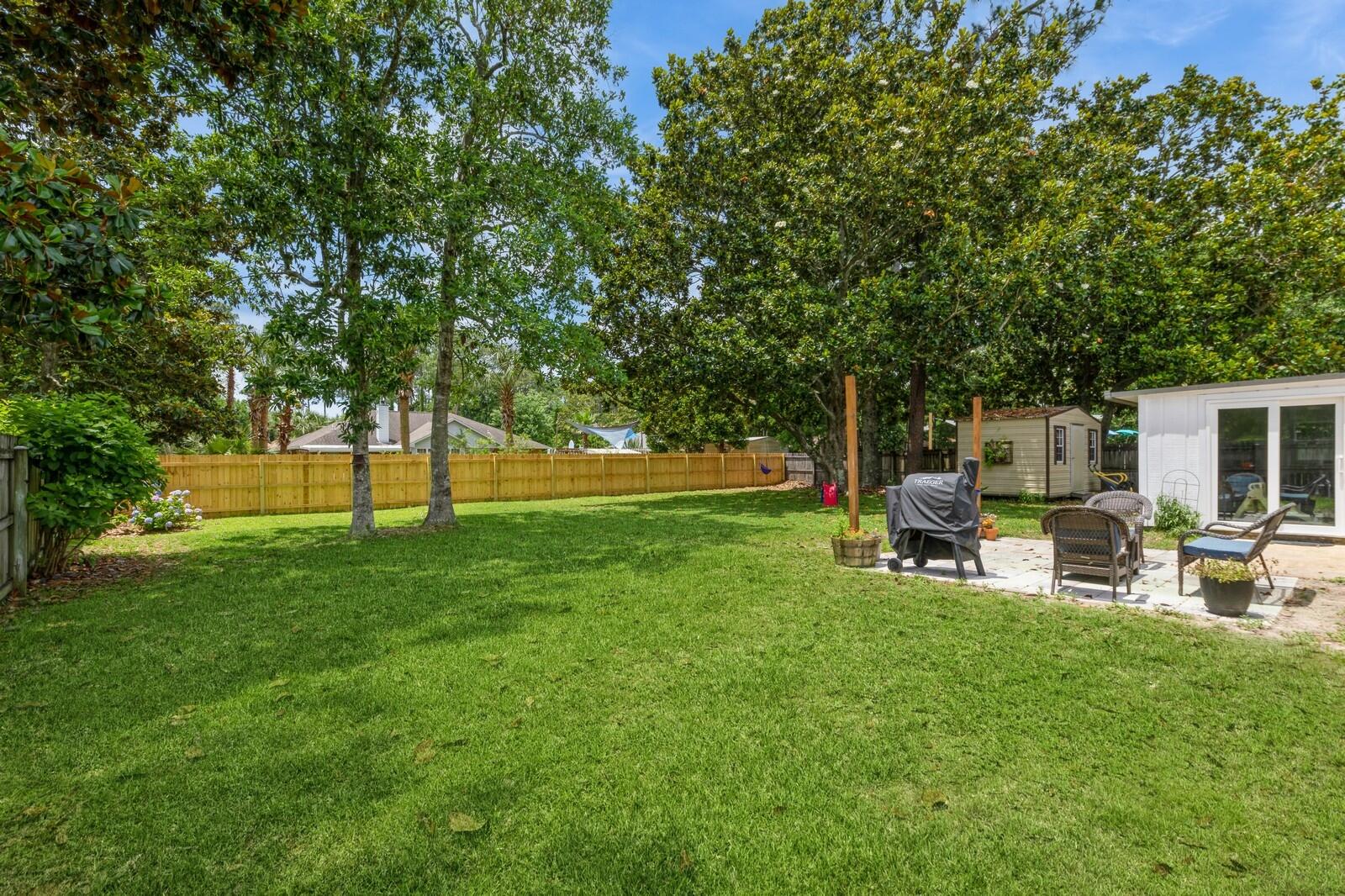PINEWOOD ESTATES - Residential