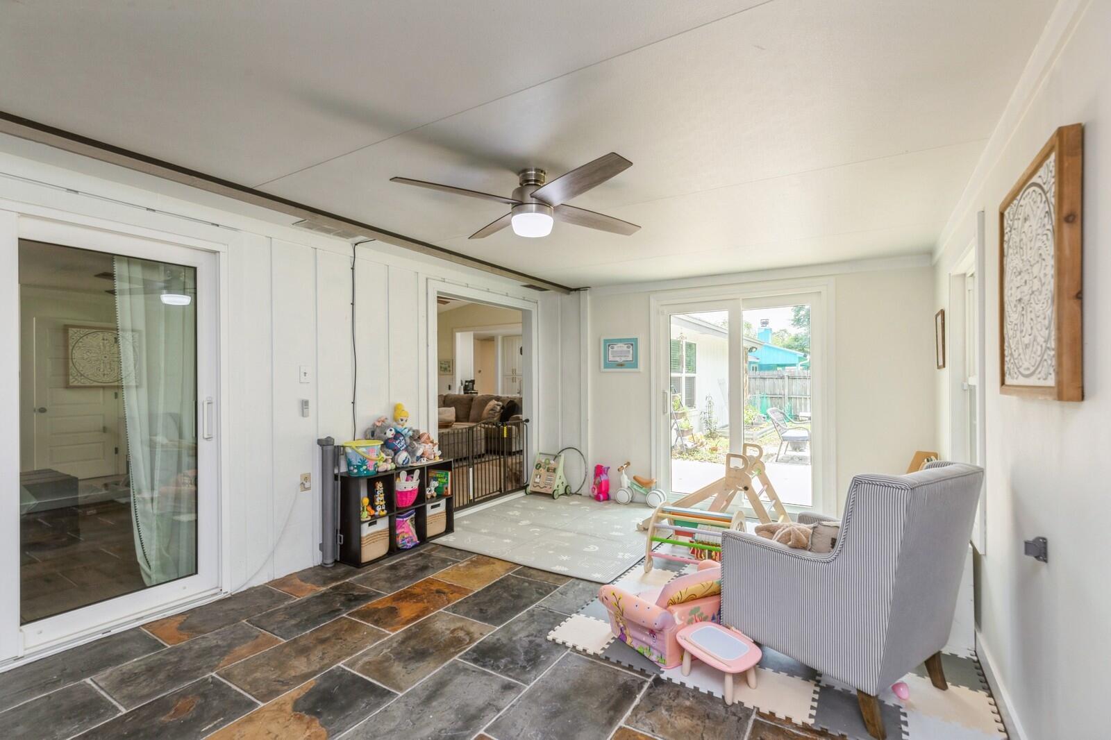 PINEWOOD ESTATES - Residential