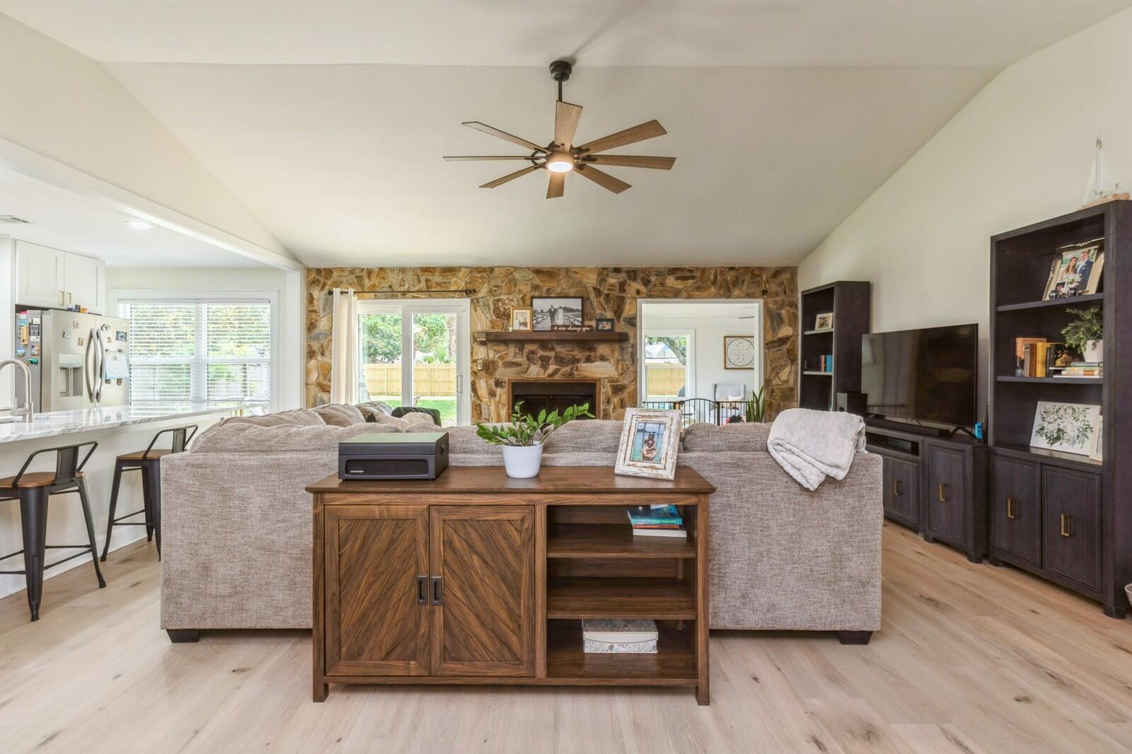 PINEWOOD ESTATES - Residential