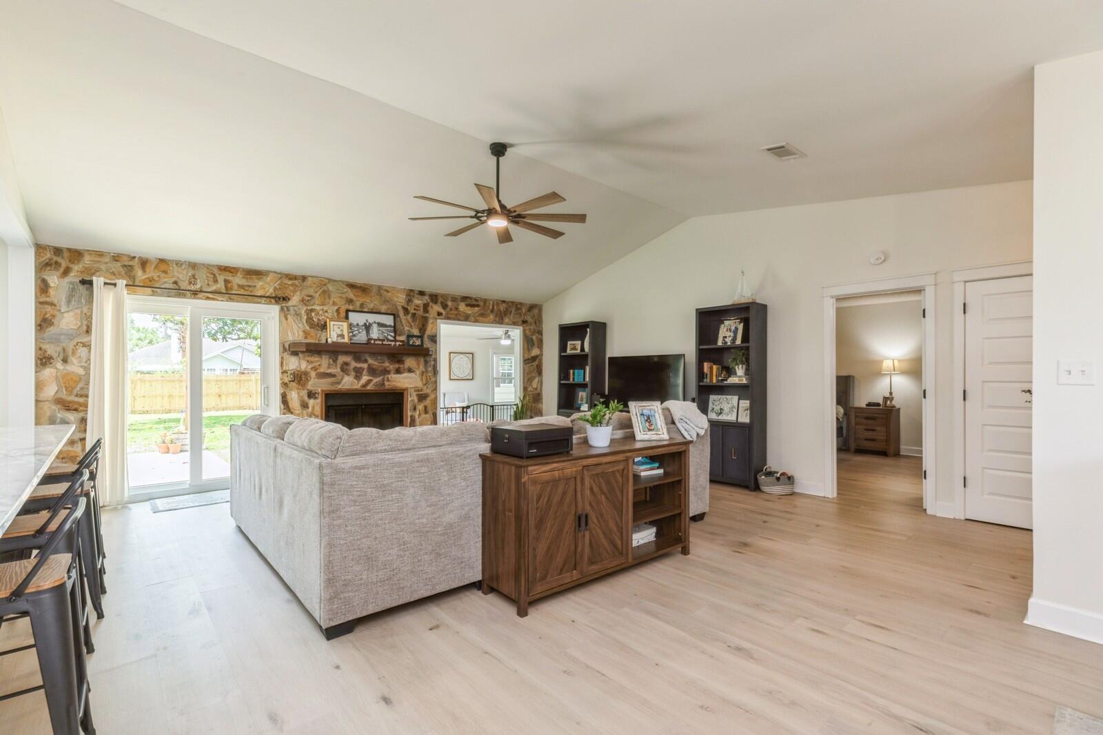 PINEWOOD ESTATES - Residential