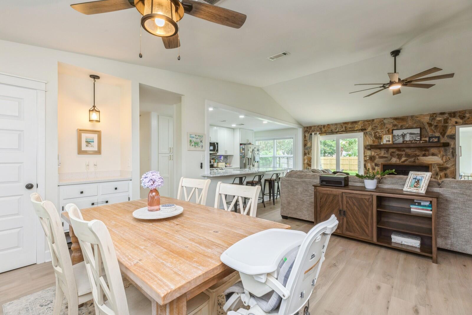 PINEWOOD ESTATES - Residential