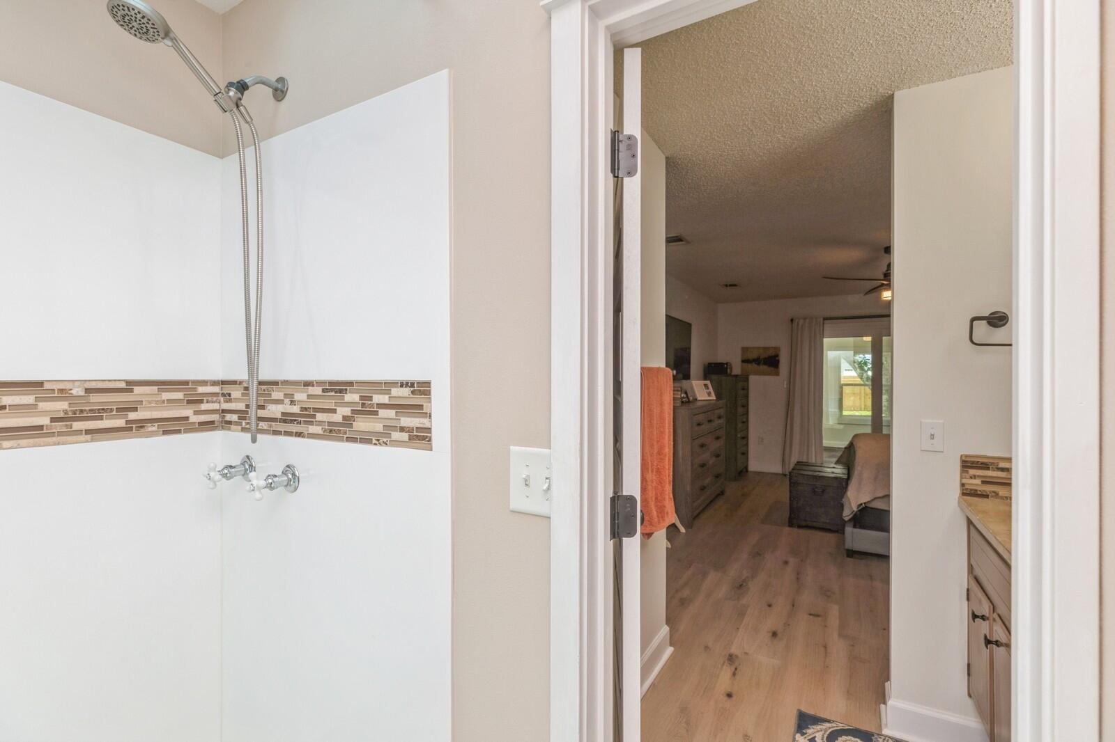 PINEWOOD ESTATES - Residential