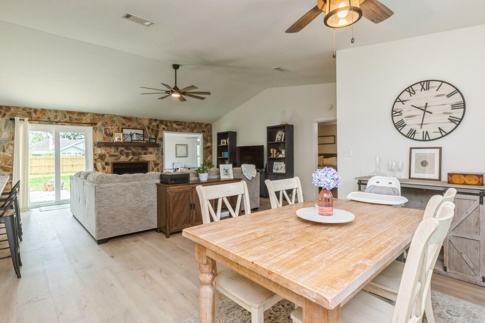 PINEWOOD ESTATES - Residential