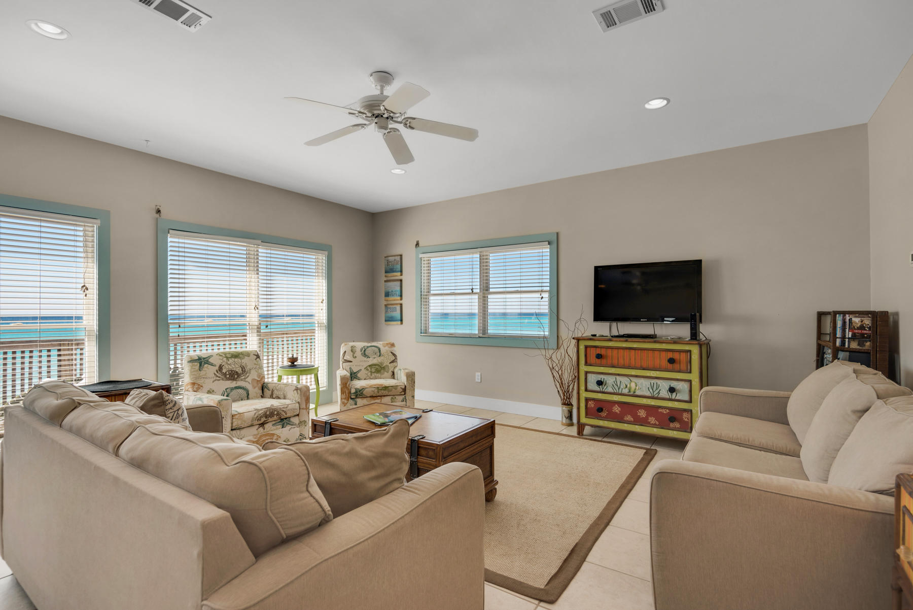 VAN WAY BEACH - Residential