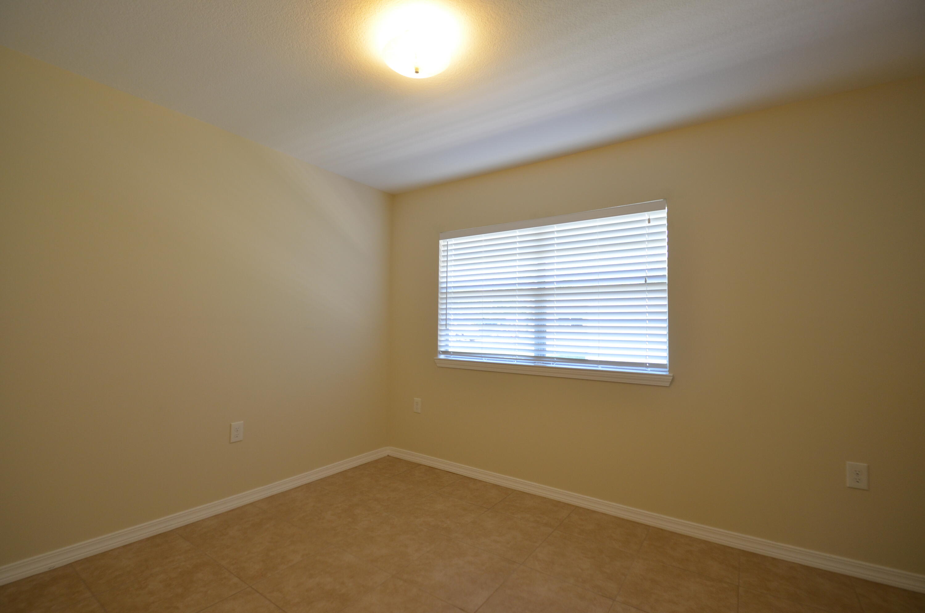Racetrack Rd 1st Sub - Residential Lease