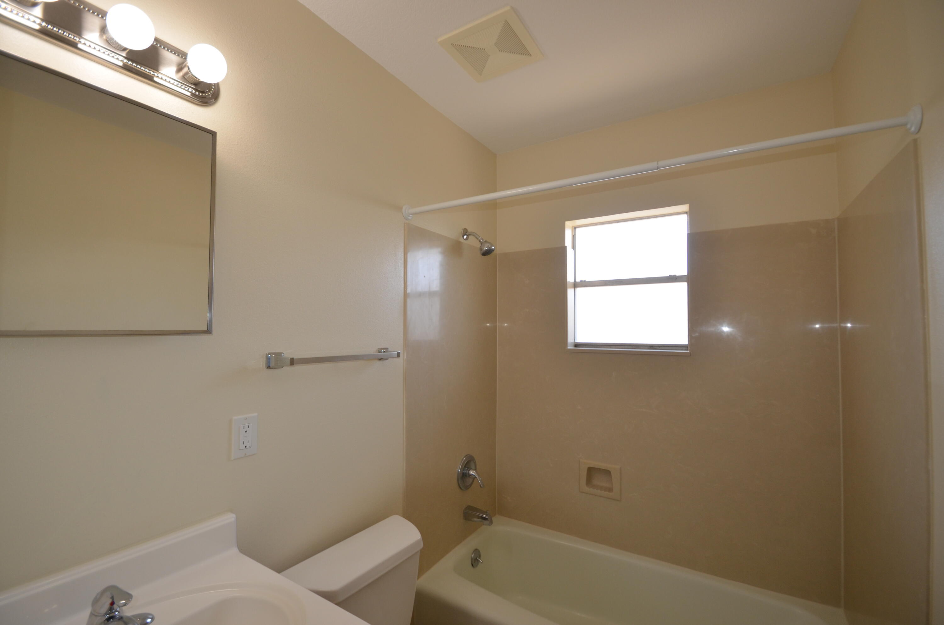 Racetrack Rd 1st Sub - Residential Lease