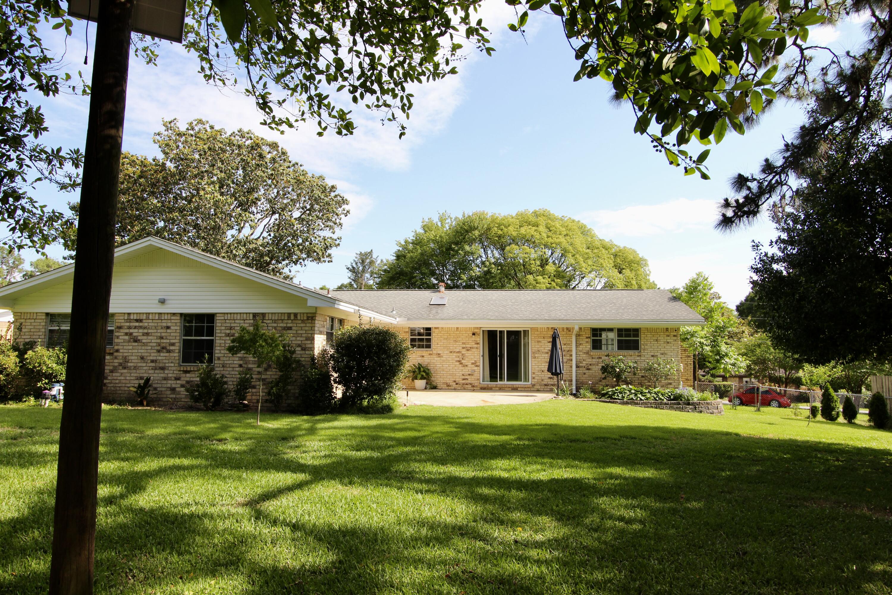 POQUITO BAYOU - Residential