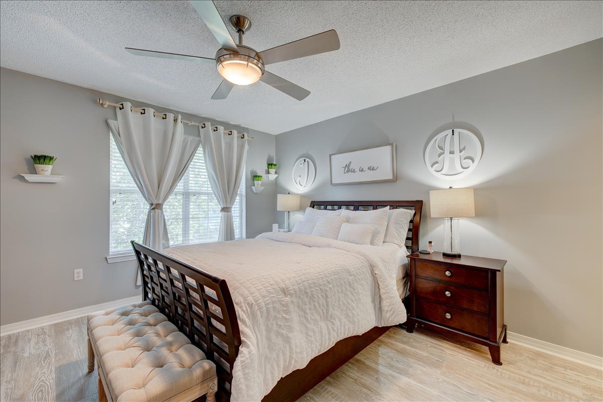 TWIN LAKES ESTATES - Residential