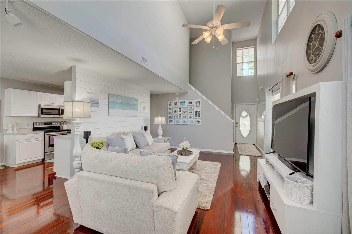 TWIN LAKES ESTATES - Residential