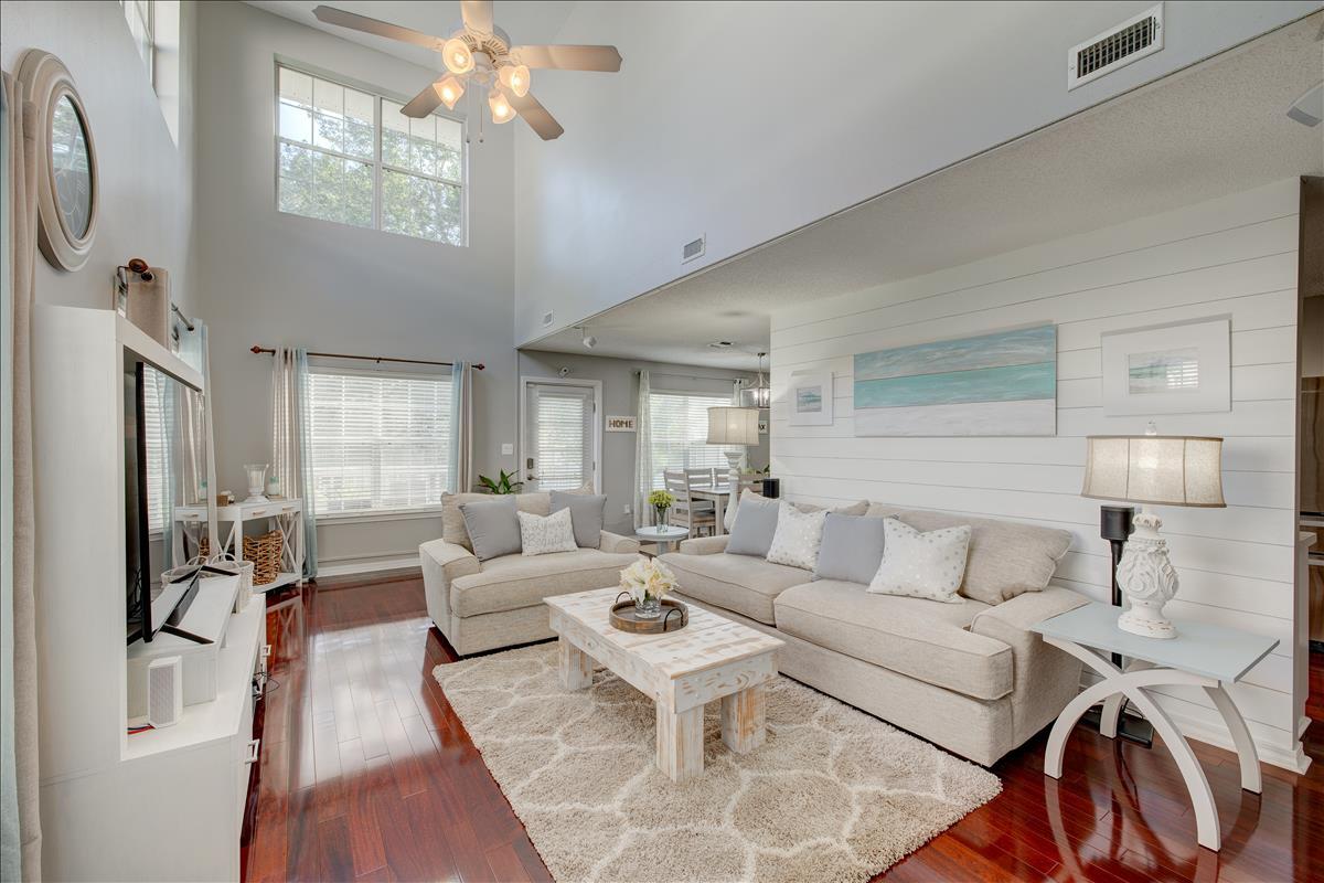 TWIN LAKES ESTATES - Residential