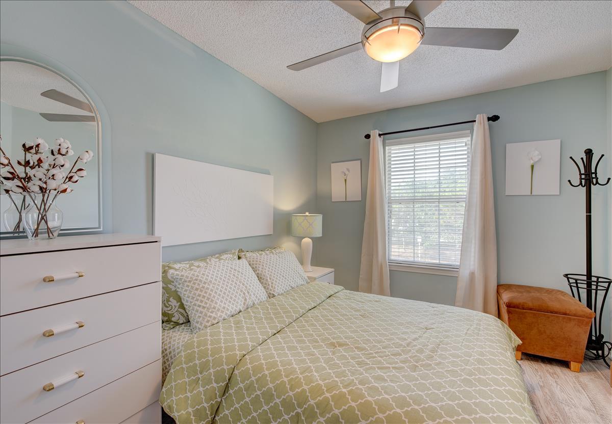 TWIN LAKES ESTATES - Residential