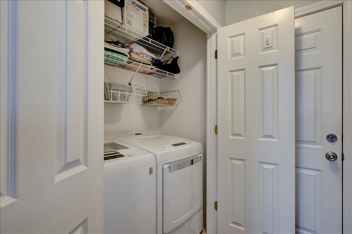 TWIN LAKES ESTATES - Residential